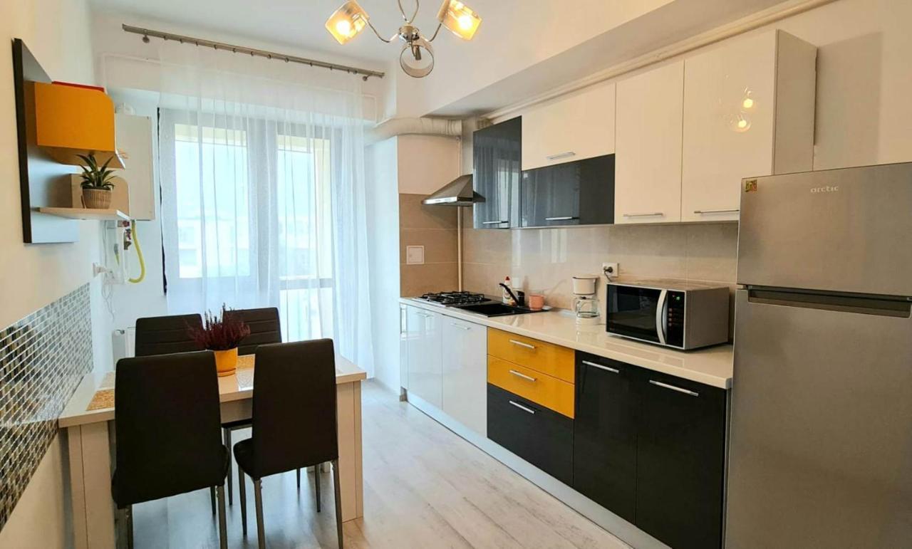 Karina New Flat Near Palas Mall Iasi Extérieur photo